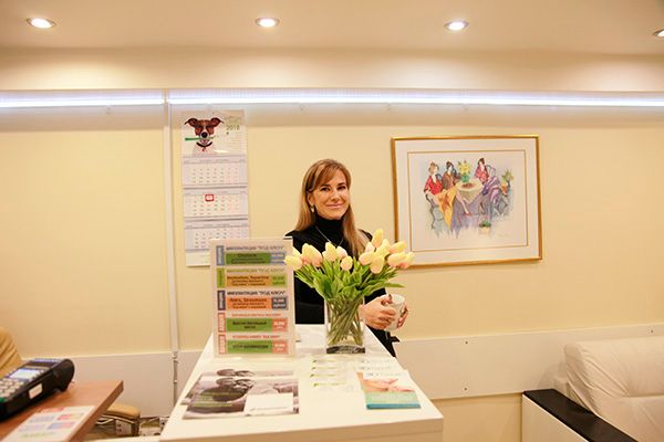 Имплант-центр на перовской 66. Зона ожидания в стоматологии. Имплант профи на волжской. Стоматология на волжской москва имплант профи. Имплант профи на волжской.