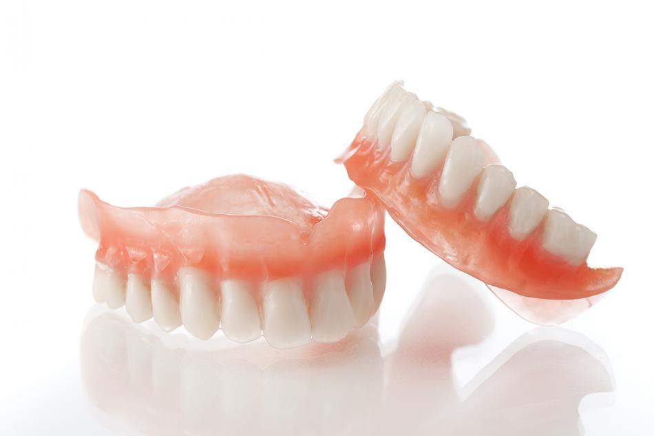 Плюсы и минусы съемного протезирования зубов.