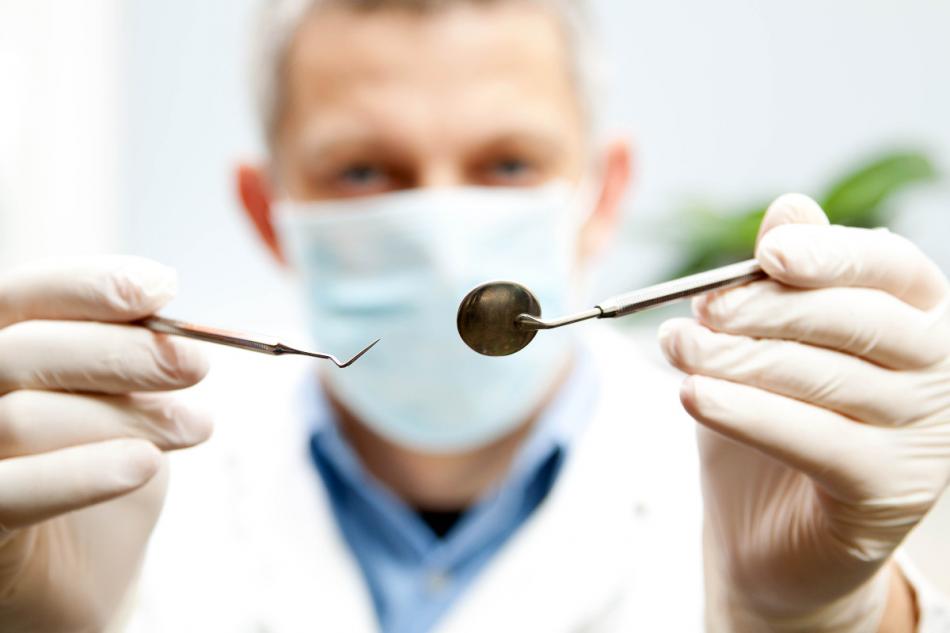 Прием врача стоматолога-терапевта: когда обращаются?