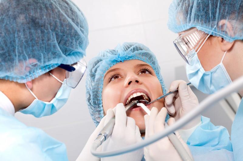 сколько стоят услуги в дешевых стоматологиях?