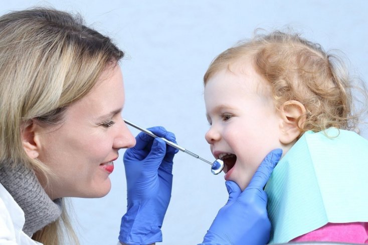Серебрение молочных зубов у детей: показания и противопоказания.
