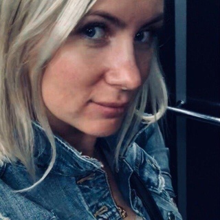 Лена Сафонова